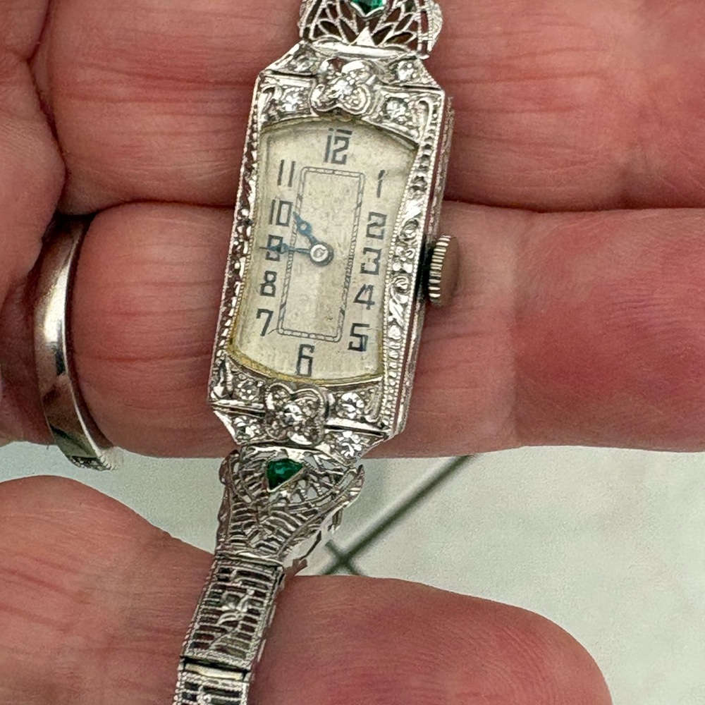 Stunning 1920s platinum and gold watch with diamonds and emeralds - Picture 9 of 9